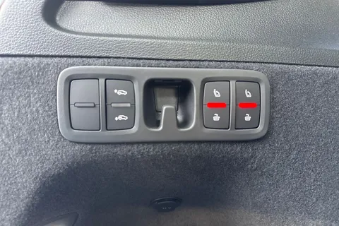 34 of 66 for Audi Q7 SUV Black Edition TDI quattro 231 PS tiptronic