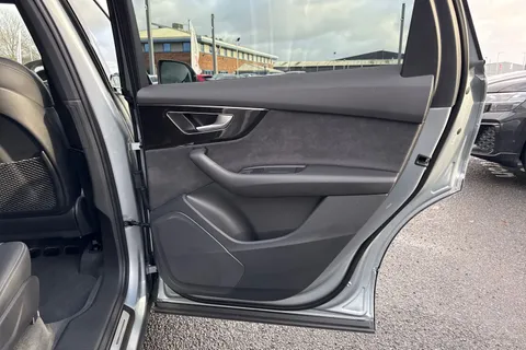 43 of 66 for Audi Q7 SUV Black Edition TDI quattro 231 PS tiptronic