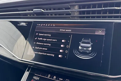 60 of 66 for Audi Q7 SUV Black Edition TDI quattro 231 PS tiptronic