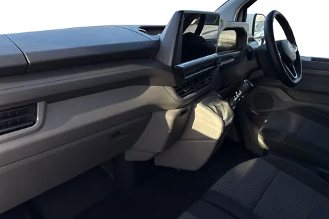 MF75FVK Volkswagen Transporter 2.0 TDI 150 Commerce Plus Van Thumbnail #8