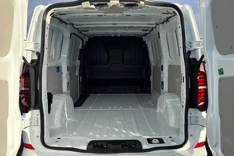 MF75FVC Volkswagen Transporter 2.0 TDI 150 Commerce Plus Van Thumbnail #10