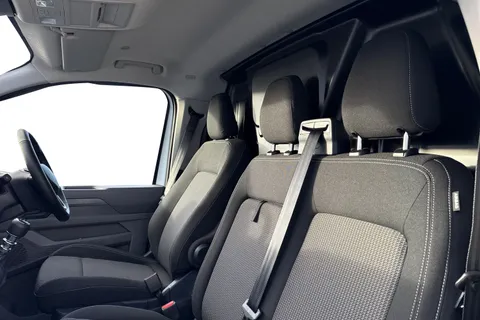 MF75FVK Volkswagen Transporter 2.0 TDI 150 Commerce Plus Van Thumbnail #10