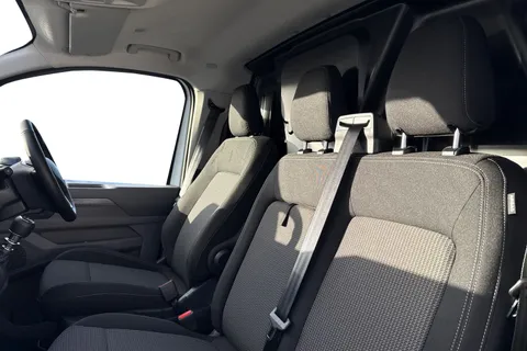 MF75FUV Volkswagen Transporter 2.0 TDI 150 Commerce Plus Van Thumbnail #10