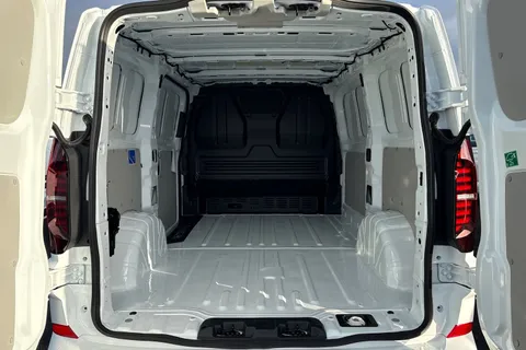 MF75FVE Volkswagen Transporter 2.0 TDI 150 Commerce Plus Van Thumbnail #9