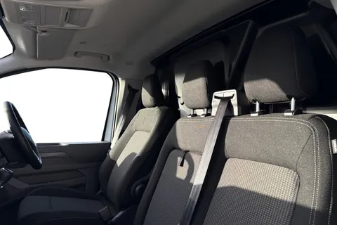 MF75FVE Volkswagen Transporter 2.0 TDI 150 Commerce Plus Van Thumbnail #10