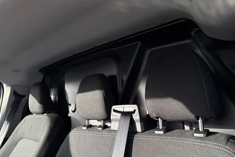 MF75FUV Volkswagen Transporter 2.0 TDI 150 Commerce Plus Van Thumbnail #13