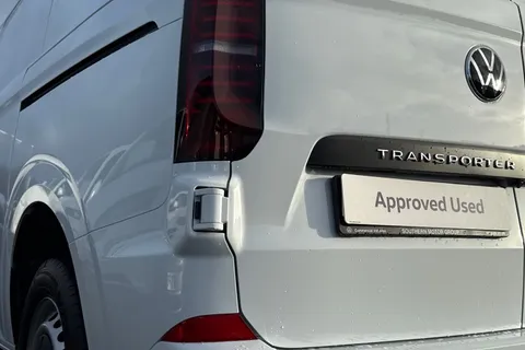 MF75FVC Volkswagen Transporter 2.0 TDI 150 Commerce Plus Van Thumbnail #16