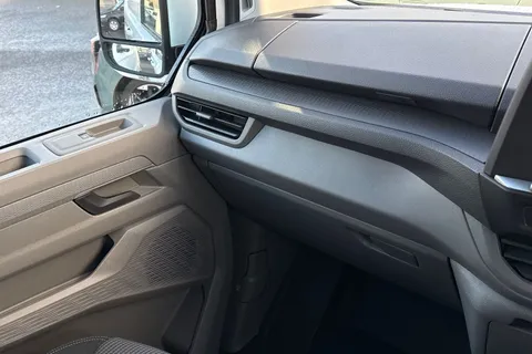 MF75FVE Volkswagen Transporter 2.0 TDI 150 Commerce Plus Van Thumbnail #14