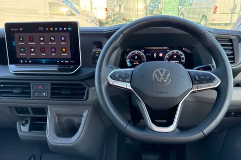 DF75ZRD Volkswagen Crafter CR35 Panel van Commerce Plus MWB 163 PS 2.0 TDI 8sp Auto RWD - Nav/Low Roof Thumbnail #17