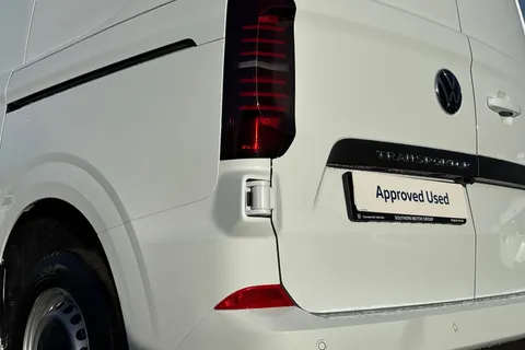 MF75FVE Volkswagen Transporter 2.0 TDI 150 Commerce Plus Van Thumbnail #15