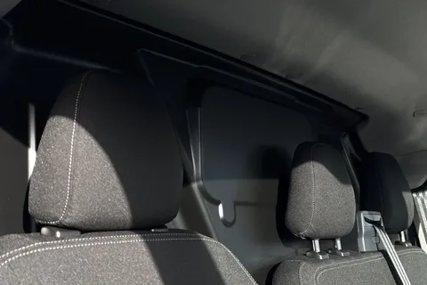 MF75FVC Volkswagen Transporter 2.0 TDI 150 Commerce Plus Van Thumbnail #21