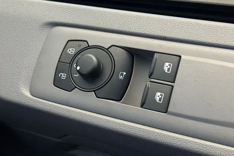 MF75FVE Volkswagen Transporter 2.0 TDI 150 Commerce Plus Van Thumbnail #17