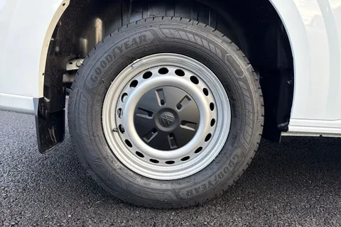 MF75FVC Volkswagen Transporter 2.0 TDI 150 Commerce Plus Van Thumbnail #22