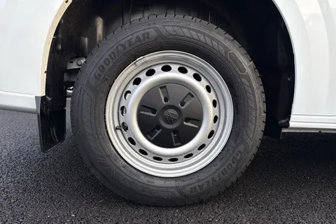 MF75FVK Volkswagen Transporter 2.0 TDI 150 Commerce Plus Van Thumbnail #21