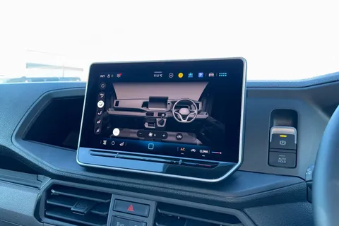 DF75ZRD Volkswagen Crafter CR35 Panel van Commerce Plus MWB 163 PS 2.0 TDI 8sp Auto RWD - Nav/Low Roof Thumbnail #21