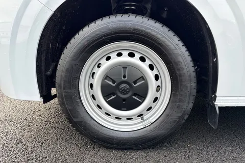 MF75FUM Volkswagen Transporter 2.0 TDI 150 Commerce Plus Van Thumbnail #22