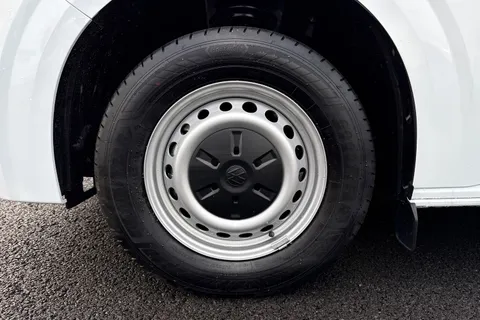 MF75FVK Volkswagen Transporter 2.0 TDI 150 Commerce Plus Van Thumbnail #22
