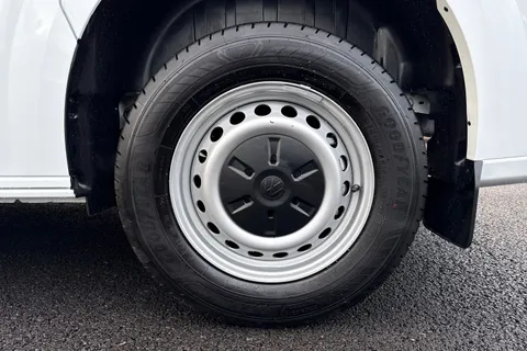MF75FUM Volkswagen Transporter 2.0 TDI 150 Commerce Plus Van Thumbnail #23