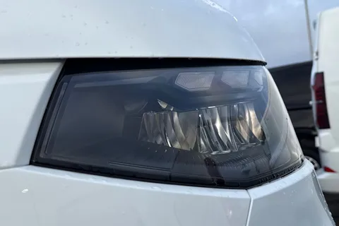 MF75FVK Volkswagen Transporter 2.0 TDI 150 Commerce Plus Van Thumbnail #25