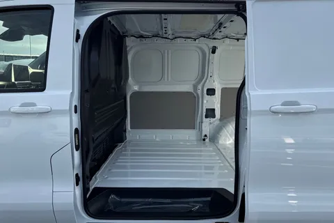 MF75FUM Volkswagen Transporter 2.0 TDI 150 Commerce Plus Van Thumbnail #28