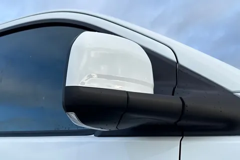 MF75FUV Volkswagen Transporter 2.0 TDI 150 Commerce Plus Van Thumbnail #26