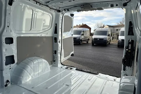 MF75FVE Volkswagen Transporter 2.0 TDI 150 Commerce Plus Van Thumbnail #28
