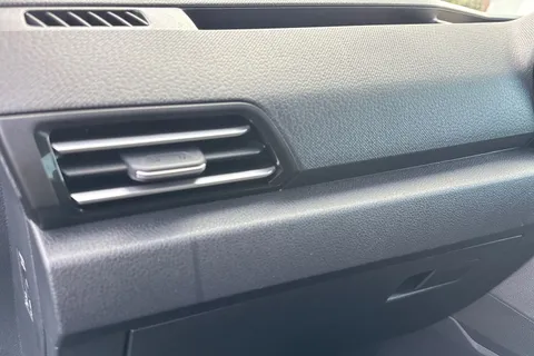 MF74OEW Volkswagen Caddy Maxi 2.0 TDI 122 Life 5dr DSG Thumbnail #31