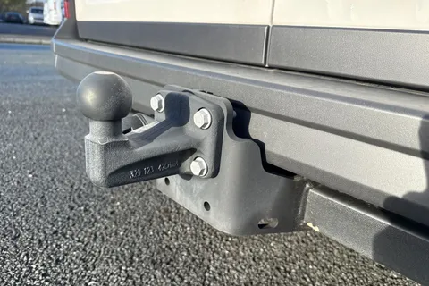 DF75ZRD Volkswagen Crafter CR35 Panel van Commerce Plus MWB 163 PS 2.0 TDI 8sp Auto RWD - Nav/Low Roof Thumbnail #31