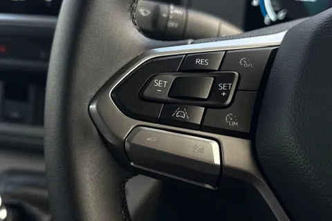 MF75FVE Volkswagen Transporter 2.0 TDI 150 Commerce Plus Van Thumbnail #31