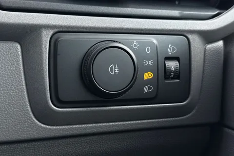 MF75FUM Volkswagen Transporter 2.0 TDI 150 Commerce Plus Van Thumbnail #34