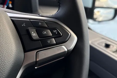 MF75FVE Volkswagen Transporter 2.0 TDI 150 Commerce Plus Van Thumbnail #32