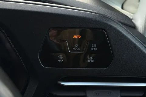 MF74OEW Volkswagen Caddy Maxi 2.0 TDI 122 Life 5dr DSG Thumbnail #34