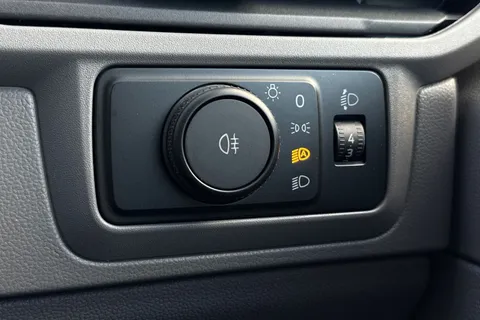 MF75FVE Volkswagen Transporter 2.0 TDI 150 Commerce Plus Van Thumbnail #34