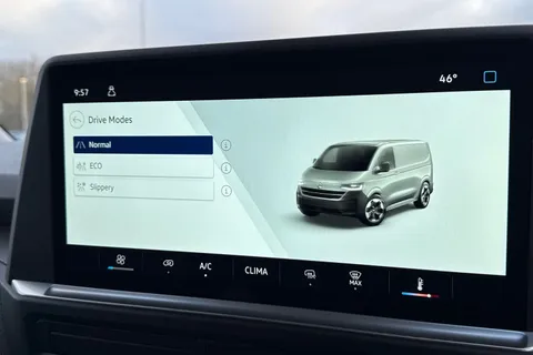 MF75FUV Volkswagen Transporter 2.0 TDI 150 Commerce Plus Van Thumbnail #42