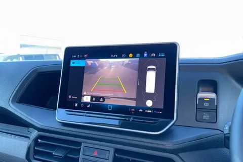 DF75ZRD Volkswagen Crafter CR35 Panel van Commerce Plus MWB 163 PS 2.0 TDI 8sp Auto RWD - Nav/Low Roof Thumbnail #57