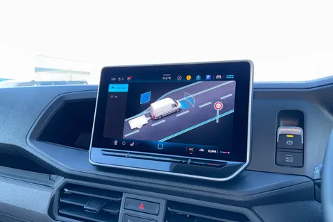 DF75ZRD Volkswagen Crafter CR35 Panel van Commerce Plus MWB 163 PS 2.0 TDI 8sp Auto RWD - Nav/Low Roof Thumbnail #59