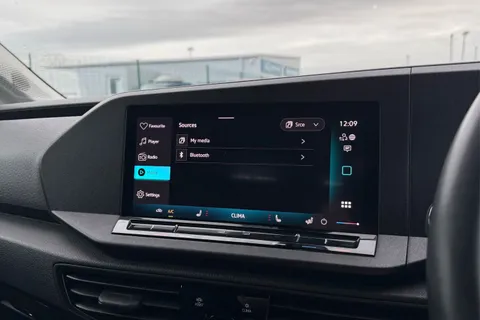 PJ25OEW Volkswagen Caddy Maxi 1.5 TSI 116PS Commerce Pro Van DSG [Tech Pack] Thumbnail #51