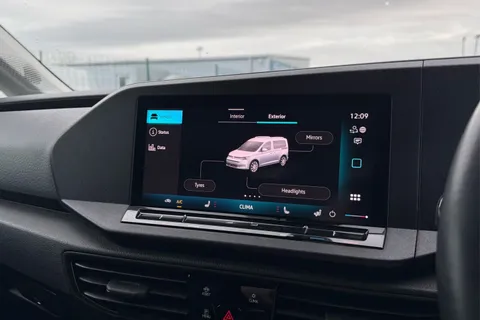 PJ25OEW Volkswagen Caddy Maxi 1.5 TSI 116PS Commerce Pro Van DSG [Tech Pack] Thumbnail #53