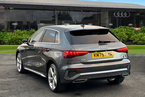 KM75RBX Audi A3 S line 40 TFSI e  204 PS S tronic Thumbnail #3