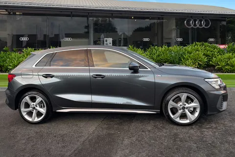 KM75RBX Audi A3 S line 40 TFSI e  204 PS S tronic Thumbnail #4