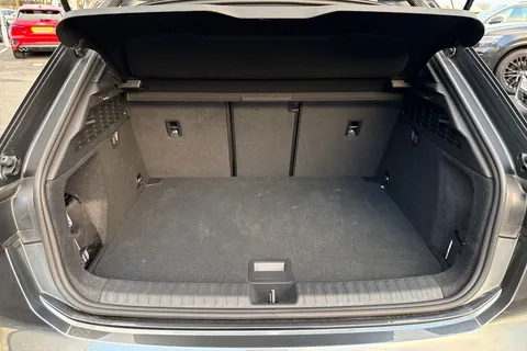 KM75RBX Audi A3 S line 40 TFSI e  204 PS S tronic Thumbnail #7