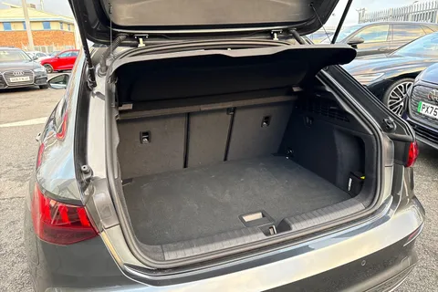 KM75RBX Audi A3 S line 40 TFSI e  204 PS S tronic Thumbnail #36