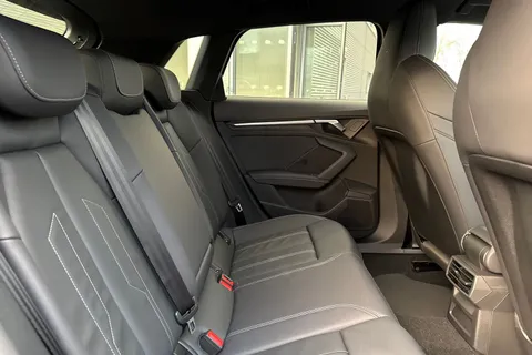 KM75RBX Audi A3 S line 40 TFSI e  204 PS S tronic Thumbnail #37