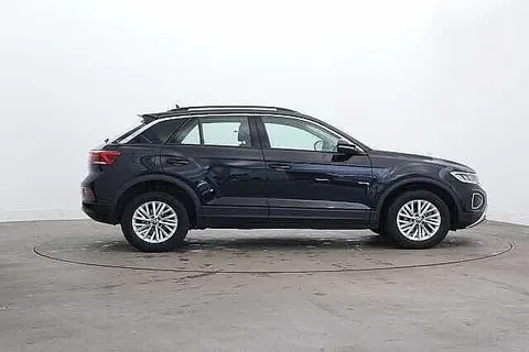 GJ72ULK Volkswagen T-Roc 1.0 TSI Life 5dr Thumbnail #4