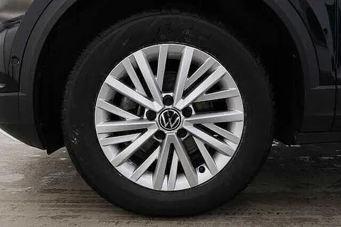 GJ72ULK Volkswagen T-Roc 1.0 TSI Life 5dr Thumbnail #5