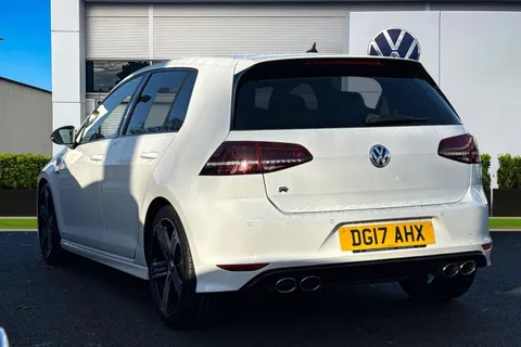 DG17AHX Volkswagen Golf 2.0 TSI R 5dr DSG Thumbnail #2