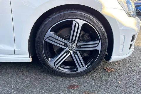 DG17AHX Volkswagen Golf 2.0 TSI R 5dr DSG Thumbnail #6