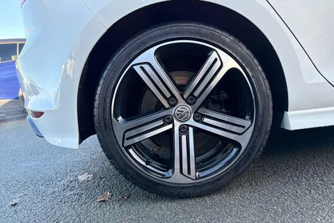 DG17AHX Volkswagen Golf 2.0 TSI R 5dr DSG Thumbnail #21