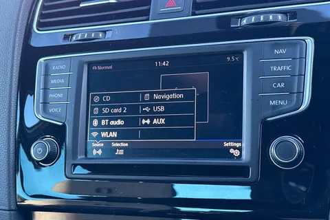 DG17AHX Volkswagen Golf 2.0 TSI R 5dr DSG Thumbnail #26