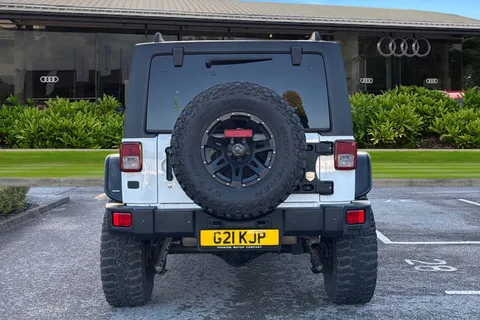 G21KJP Jeep Wrangler 2.8 CRD Overland 4dr Auto Thumbnail #4